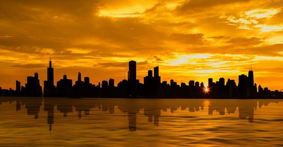 Chicago: 1.5-Hour Scenic Sunset Lake Cruise - Start at Michigan Avenue for River Views That Feel Intimate