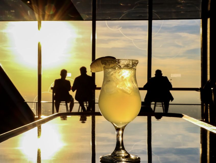 Chicago: 360 Chicago Observation Deck Sip and View Ticket - Who this fits best, and who might feel underwhelmed