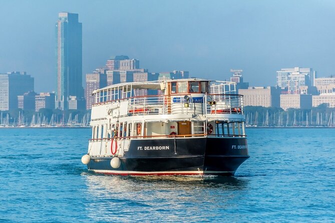 Chicago Architectural River Cruise - Comfort on deck: what to wear and how to enjoy it even if it’s chilly