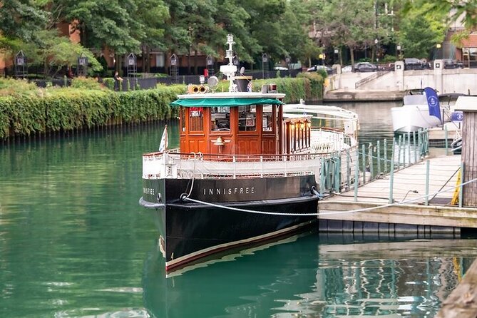 Chicago Architectural River Cruise - River East Plaza, start time, and how to get the best seats