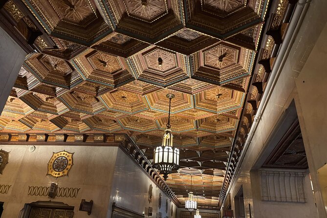 Chicago Architecture and True Crime Tour - A Loop Walk That Blends Architecture With True Crime