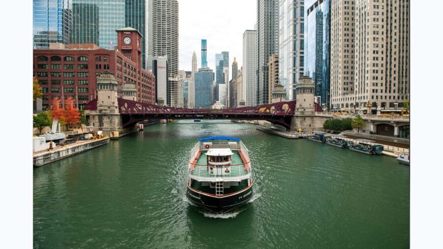 Chicago: Architecture Boat Tour with Drinks - The skyline highlights you will see, from Willis to Wrigley and Tribune