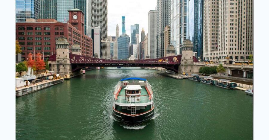 Chicago: Architecture Boat Tour with Drinks - Should you book this Chicago architecture boat tour?