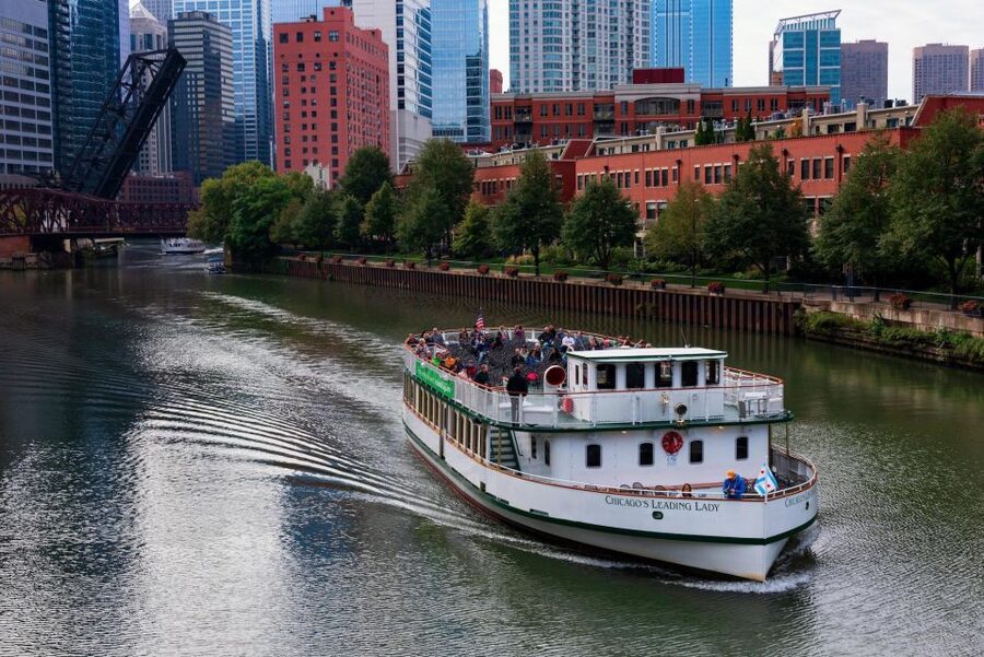 Chicago: Architecture Center Cruise on Chicago's First Lady - Bascule bridges: the engineering story you cannot ignore