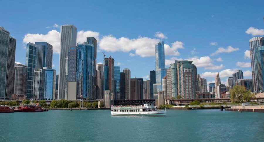 Chicago: Architecture Center Cruise on Chicago's First Lady - Choosing the best time: sunset is a real upgrade