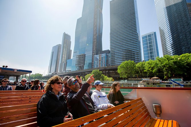 Chicago Architecture River Cruise - Cold weather, single deck boats, and what to wear