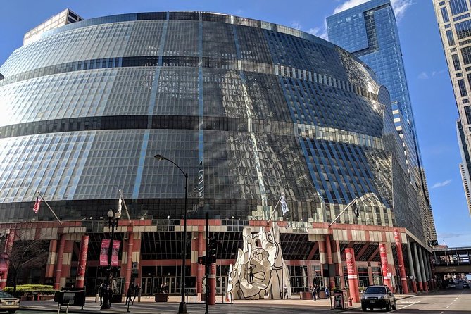 Chicago Architecture Tour: Underground Pedway and the Loop - Stop 5: Block 37 via the Pedway, a quick look inside the commercial complex