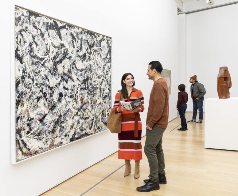 Chicago: Art Institute of Chicago Fast-Pass Ticket - Using the Free App, Audio Tours, and Free Daily Tours