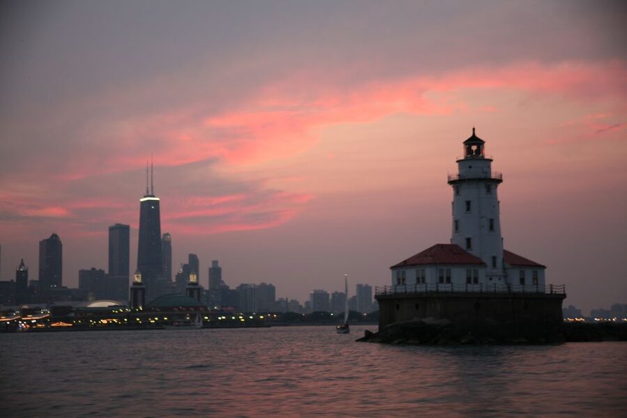 Chicago by Night River and Lake Cruise - Boarding at First Lady, Michigan Avenue and Wacker: what to expect on arrival