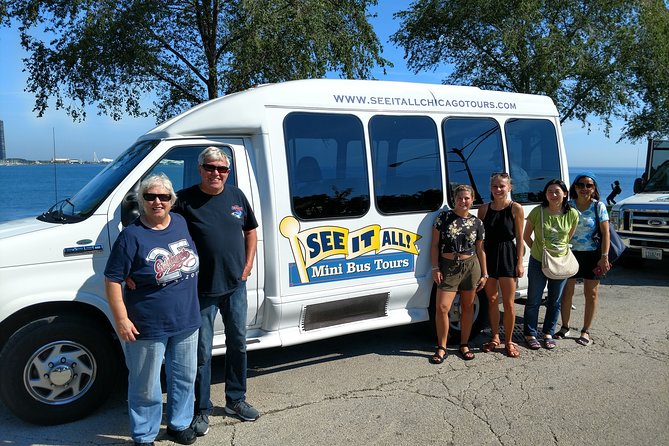 Chicago City Minibus Tour - A smart first-day Chicago move from the comfort of a minibus