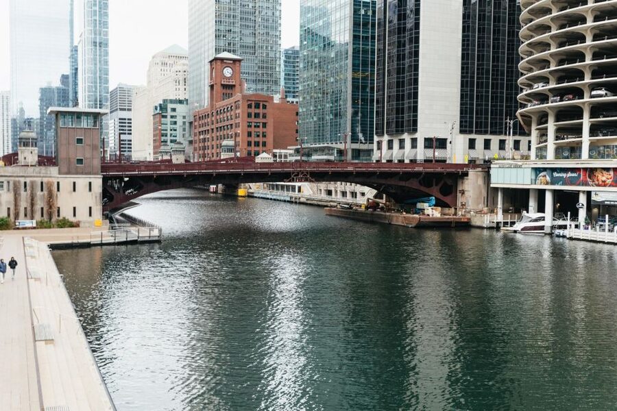 Chicago: Gangsters and Ghosts Guided Walking Tour - Congress Plaza Hotel finale and the 12th floor creep factor