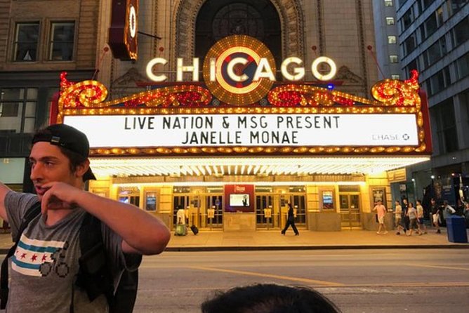Chicago: Gangsters and Ghosts Walking Tour - Stop 2: Millennium Park for the quick photo and the big-city reset