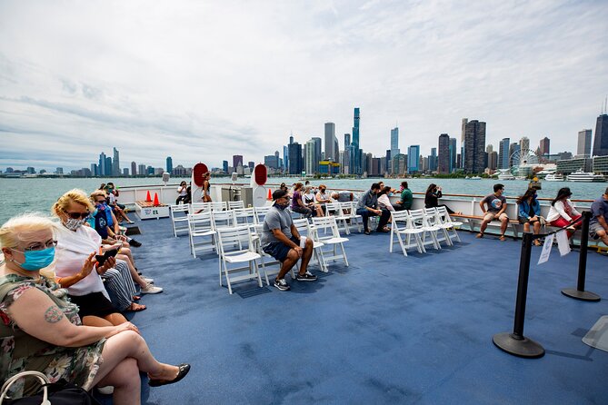 Chicago Lake and River Architecture Tour - On board comfort: climate control, restrooms, and hearing the narration