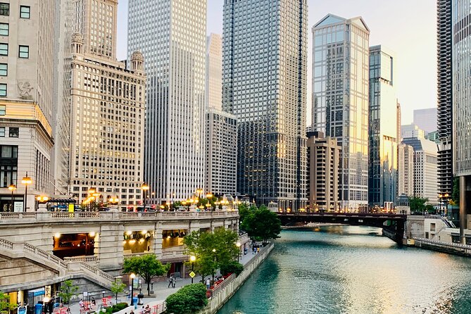 Chicago Mobs and Haunts Walking Tour - How the Walking Format Really Feels (And What Helps)