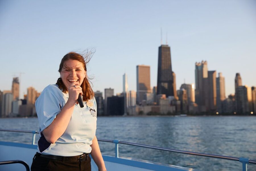 Chicago: Narrated Sightseeing River and Lake Cruise - Onboard comfort: seating, sound, and what to bring