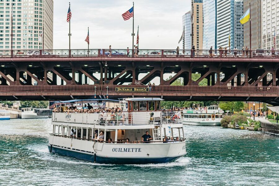Chicago River: 1.5-Hour Guided Architecture Cruise - North and south branches: where the skyline’s timeline becomes real