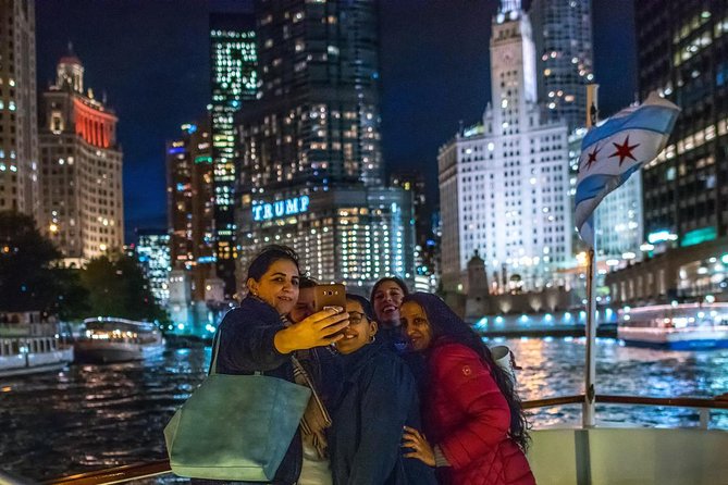 Chicago River 45-Minute Architecture Tour from Magnificent Mile - Weather reality: sheltered seating, climate control, and what to pack