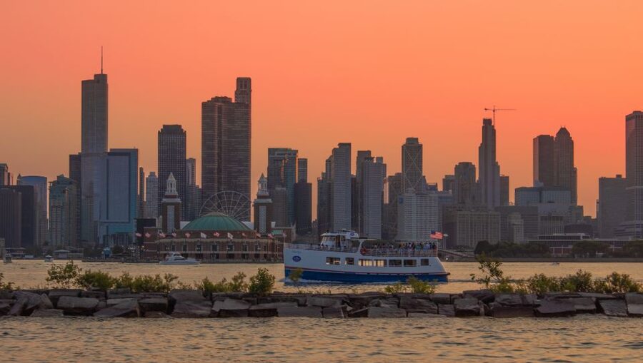 Chicago: Shoreline Lake Michigan Skyline Cruise - The practical value: price, length, and what you get for $32