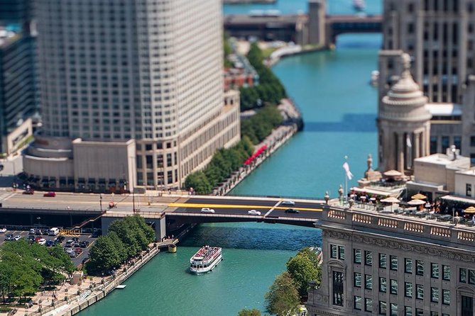 Chicago Sightseeing River and Lake Cruise - McCormick Bridgehouse gear views and why the river feels special