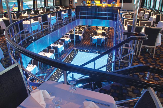 Chicago Signature Dinner Cruise on Lake Michigan - Comfort details that make or break a lake cruise night