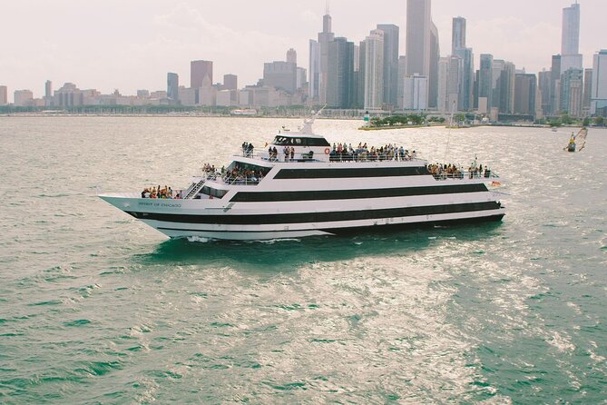 Chicago Signature Dinner Cruise on Lake Michigan - Skyline sightseeing, including Willis Tower and Adler Planetarium