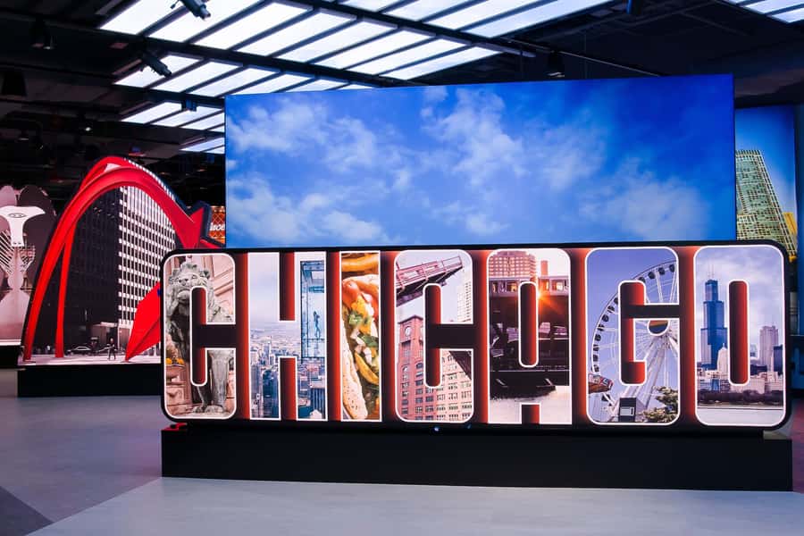 Chicago: Willis Tower Skydeck and The Ledge Ticket - Timing your visit: shorter lines and better light