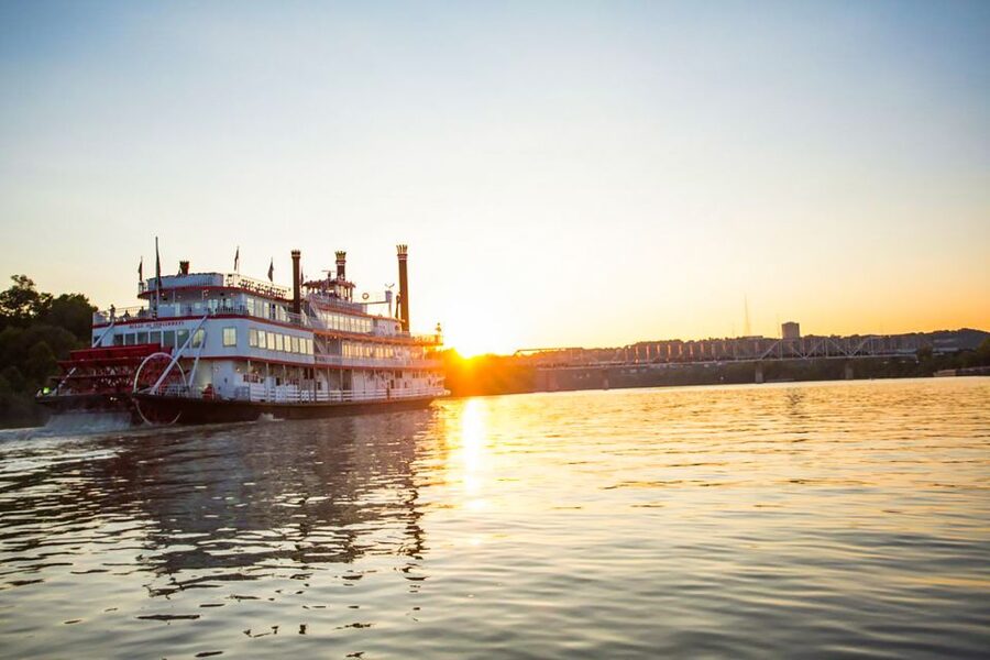 Cincinnati: Riverboat Cruise with Lunch and Entertainment - Key highlights to know before you go