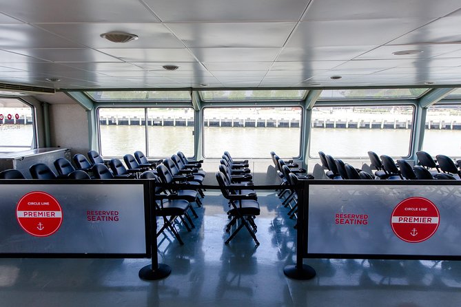 Circle Line: 2.5hr - Complete Manhattan Island Cruise - Live narration and the Circle Line app in multiple languages