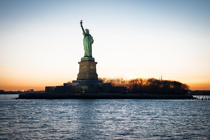 Circle Line: 2hr - New York City Harbor Lights Cruise - Should you book this Circle Line Harbor Lights cruise?