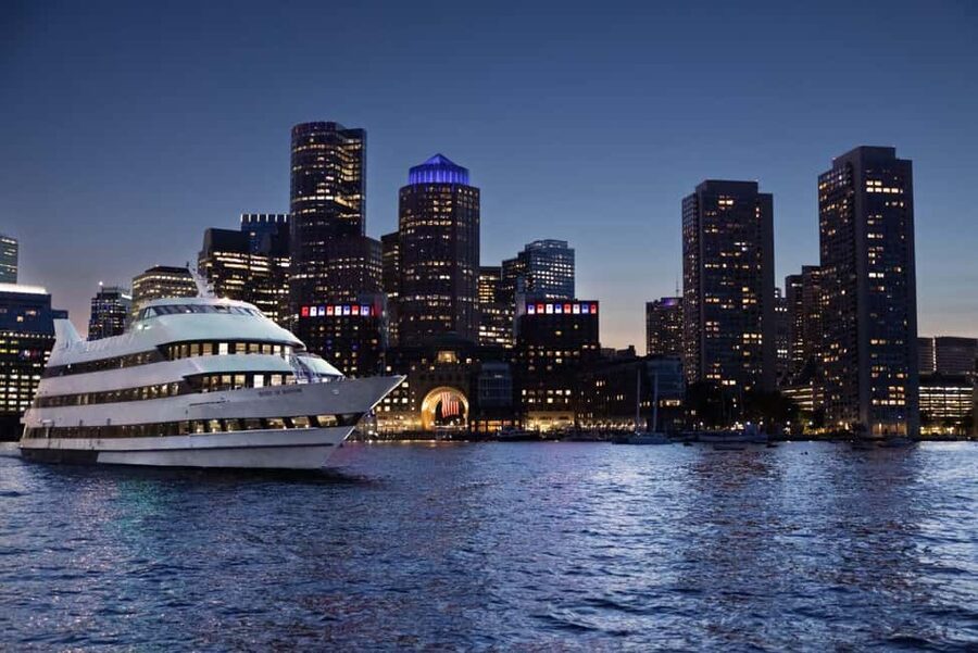 City Cruises Boston: Harbor Buffet Lunch or Dinner Cruise - Finding the ship at 200 Seaport Blvd (and what to expect when you arrive)