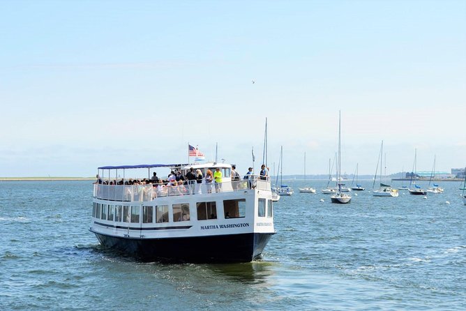 City Cruises Boston Historic Sightseeing Harbor Cruise - Fort Independence and Bunker Hill, history with actual waterfront context