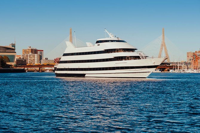 City Cruises Boston: Signature Dinner Cruise - Service quality: where the crew can truly level up your night