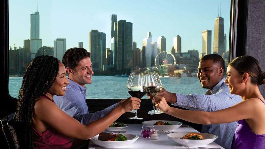 City Cruises Chicago: Premier Lunch or Dinner Cruise - Getting on board at Navy Pier, and how to not lose time