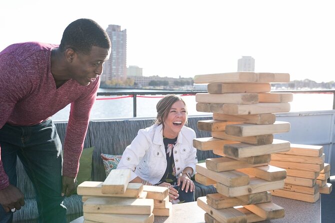 City Cruises Chicago: Signature Lunch Cruise on Lake Michigan - Small group Spirit Cruise: what the limited size changes