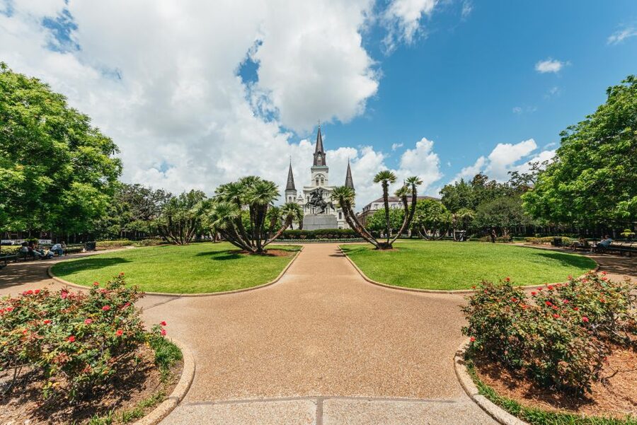 City Sightseeing New Orleans HOHO Bus Tour & Bookable Extras - French Quarter foundations: Jackson Square, St. Louis Cathedral, Bourbon, and Royal Street