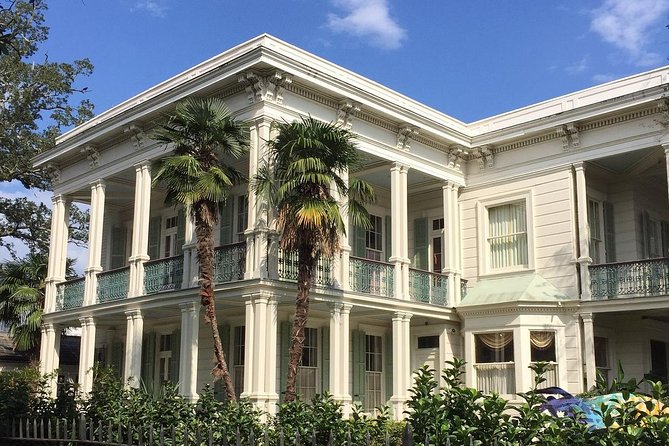 City Tour of New Orleans with Pickup - World War II Museum area and the Contemporary Arts Center pass
