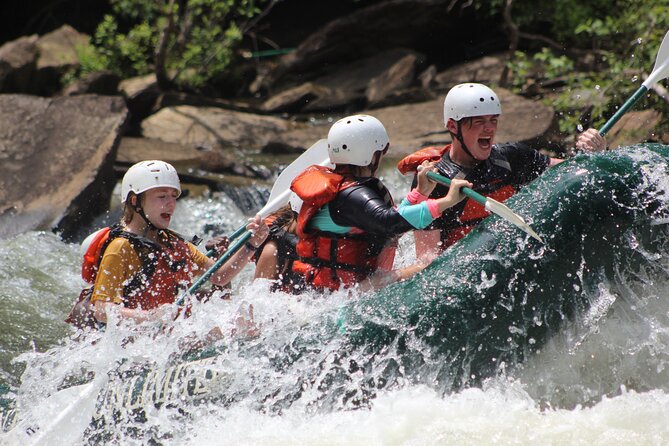 Classic Middle Ocoee River Adventure - Middle Ocoee Kayaking: why this run feels like the right kind of challenge
