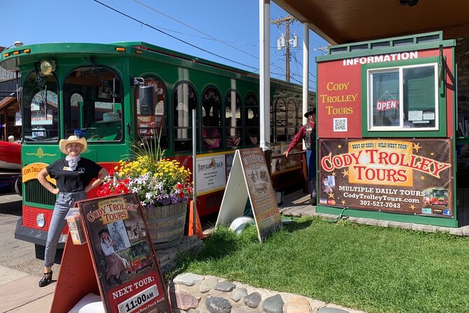 Cody Trolley Tours - Best of the West Trolley Tour - Why a one-hour Cody trolley tour is such a practical move