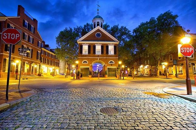 Dark Philly Adult Night Tour - Entering Old City After Dark: from Liberty Bell to Independence Hall