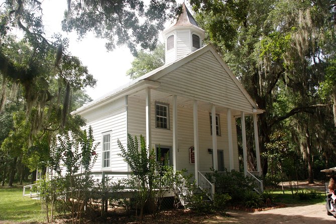 Daufuskie Island Guided History Tour from Hilton Head - Getting On the Golf Carts: How the Tour Stays Comfortable and Focused