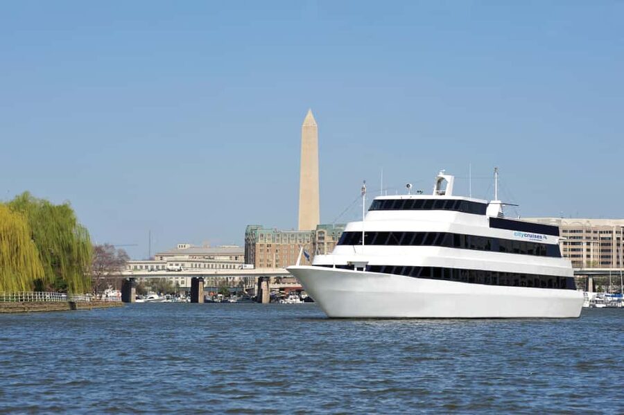 DC: City Cruises Buffet Brunch, Lunch, or Dinner Cruise - Buffet lunch or dinner: what you’ll actually find on your plate