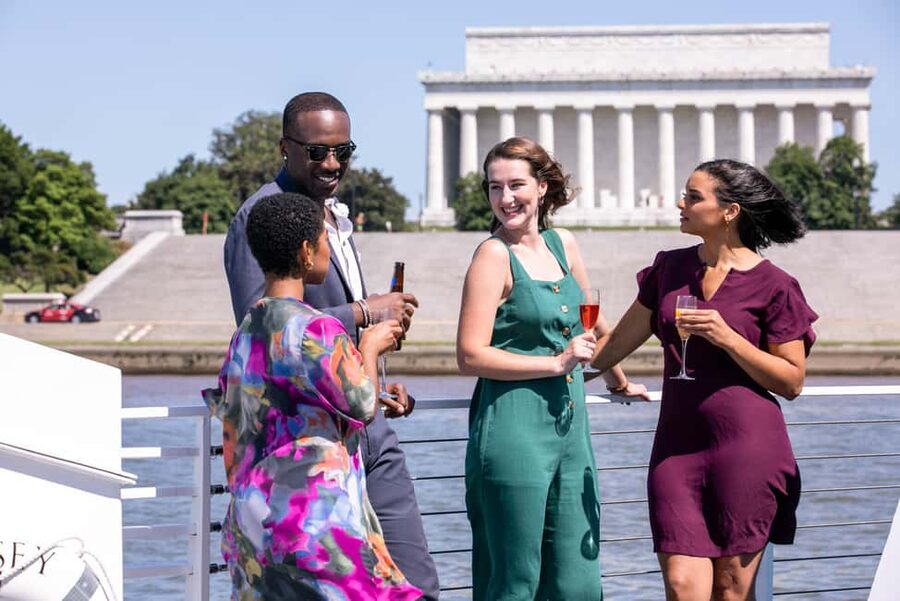 DC: City Cruises Gourmet Brunch, Lunch, or Dinner Cruise - The Odyssey on the Potomac: what the 2-hour cruise feels like