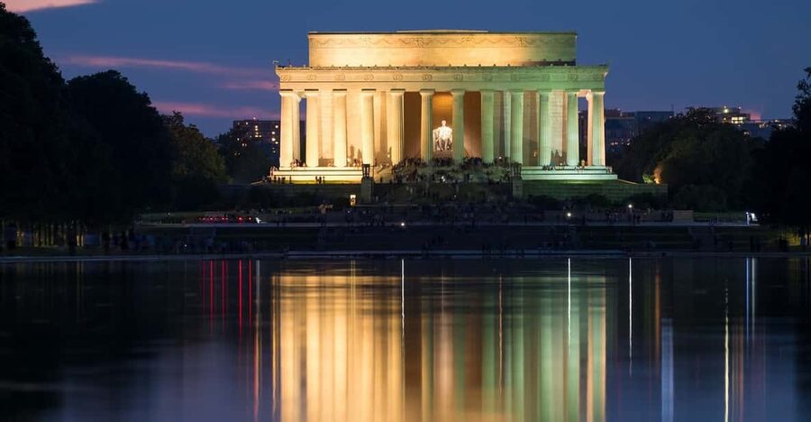 DC: Monuments & Memorials Sunset Tour by Open-top Bus - The open-top deck experience, and the small comfort details that matter