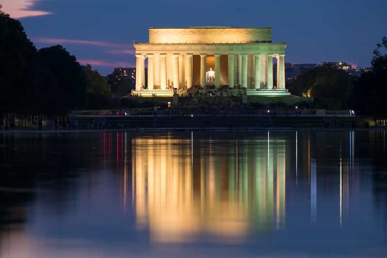 DC: Monuments & Memorials Sunset Tour by Open-top Bus - Boarding at Union Station, and how to think about the 2 hours