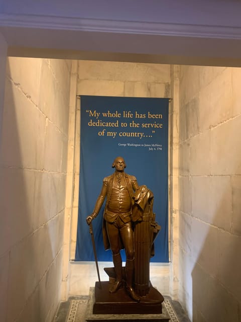 DC: Washington Monument Direct Entry with Guidebook - At the top: where to look for the Capitol, White House, and memorials