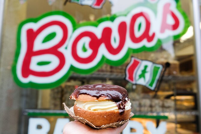 Delicious Donuts of Boston: A Sweet History Walking Tour - Guides make the difference: what to look for in your host