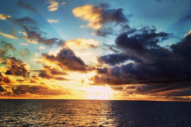 Deluxe Na Pali Sunset Snorkel Tour on the Lucky Lady - Price and value: what you are really paying for at $233.74