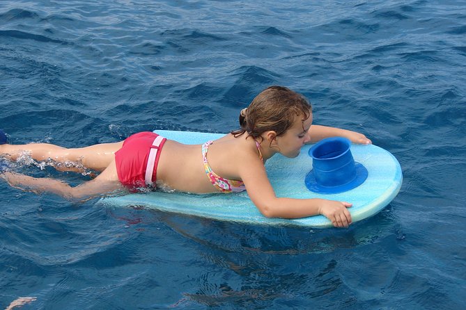 Deluxe Snorkel & Dolphin Watch Aboard a Luxury Catamaran from Kailua-Kona - Comfort, Cleanliness, and Practical On-Deck Details