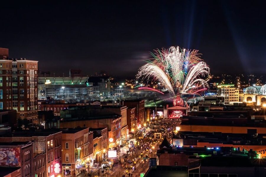 Discover Nashville: Fully Narrated Half-Day City Tour - The Van Route: Honky Tonk Row, Riverfront Park, and the Big Names You See From the Window