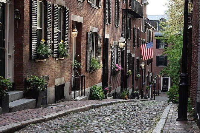 Downtown Freedom Trail, Beacon Hill & Back Bay Walking Tour - The core experience: a guided loop that makes Boston make sense